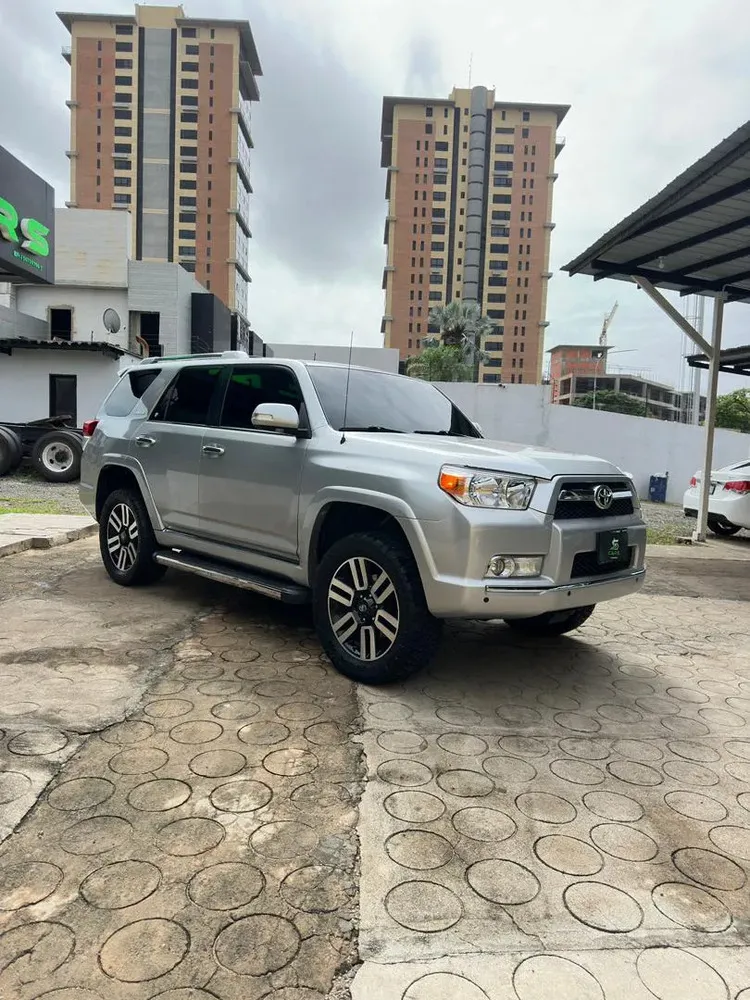 Vista 4 del vehículo: Toyota 4runner