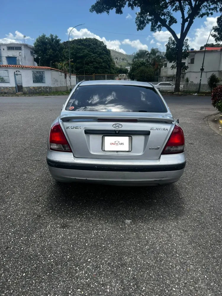 Vista 6 del vehículo: Elantra 2.0