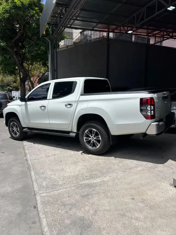 Vista 5 del vehículo: Mitsubishi L200