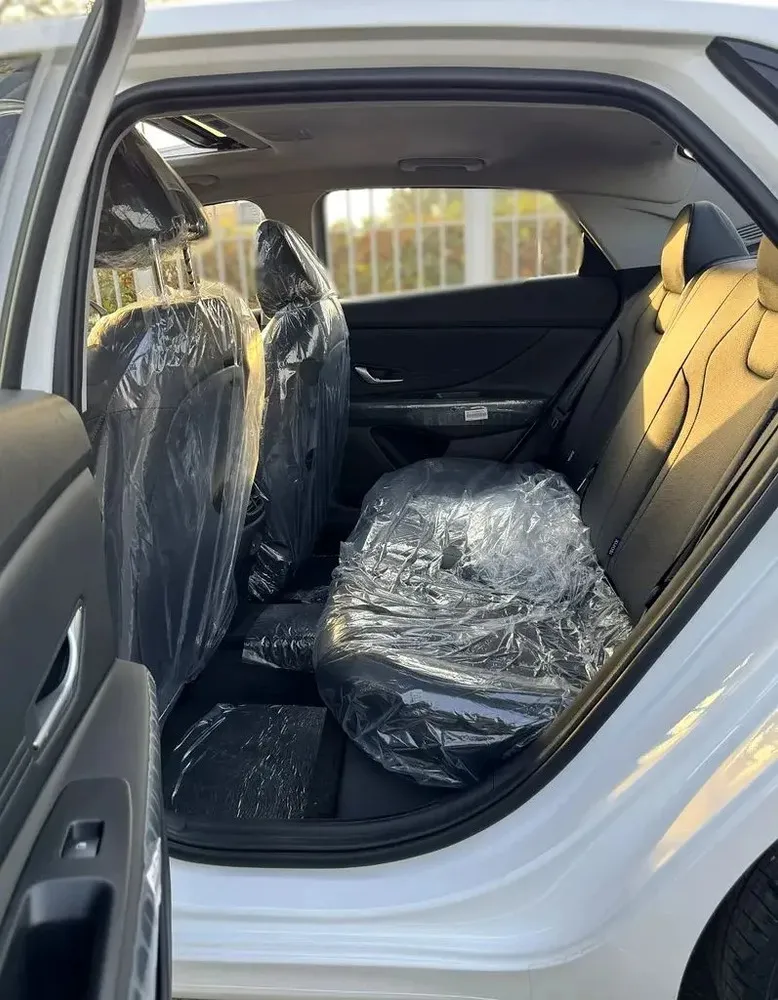 Vista 8 del vehículo: Hyundai Elantra