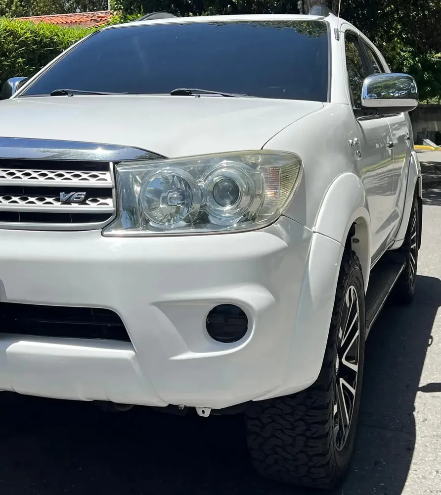 Vista 18 del vehículo: Toyota Fortuner