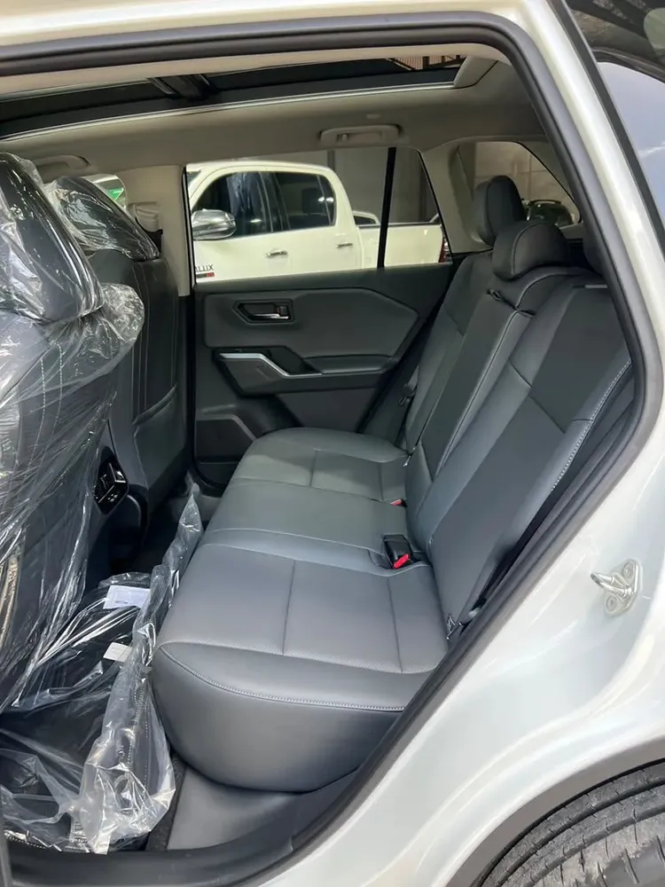 Vista 8 del vehículo: Toyota Rav4