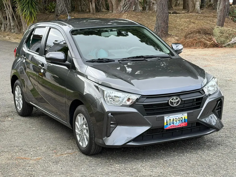 Vista 2 del vehículo: Toyota Agya