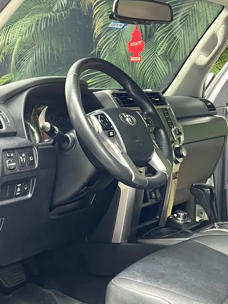 Vista 5 del vehículo: Toyota 4runner