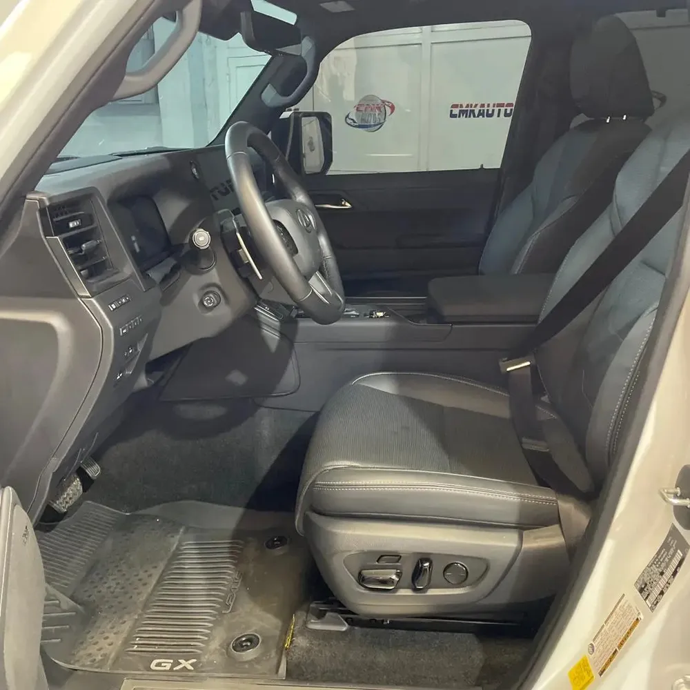 Vista 14 del vehículo: Lexus GX550