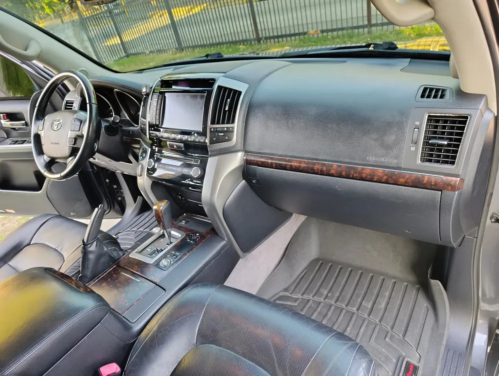 Vista 17 del vehículo: Toyota Land