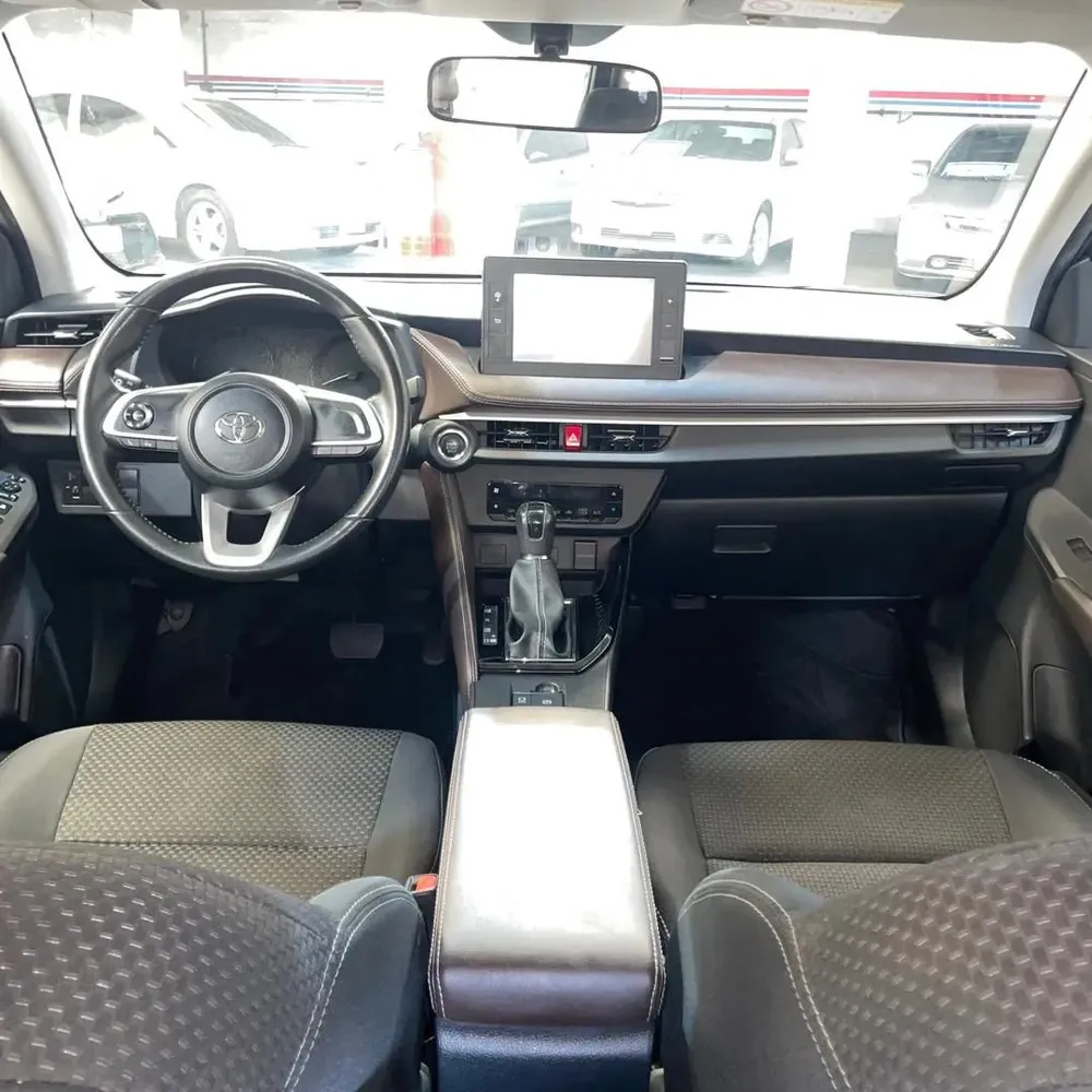 Vista 6 del vehículo: Toyota Yaris