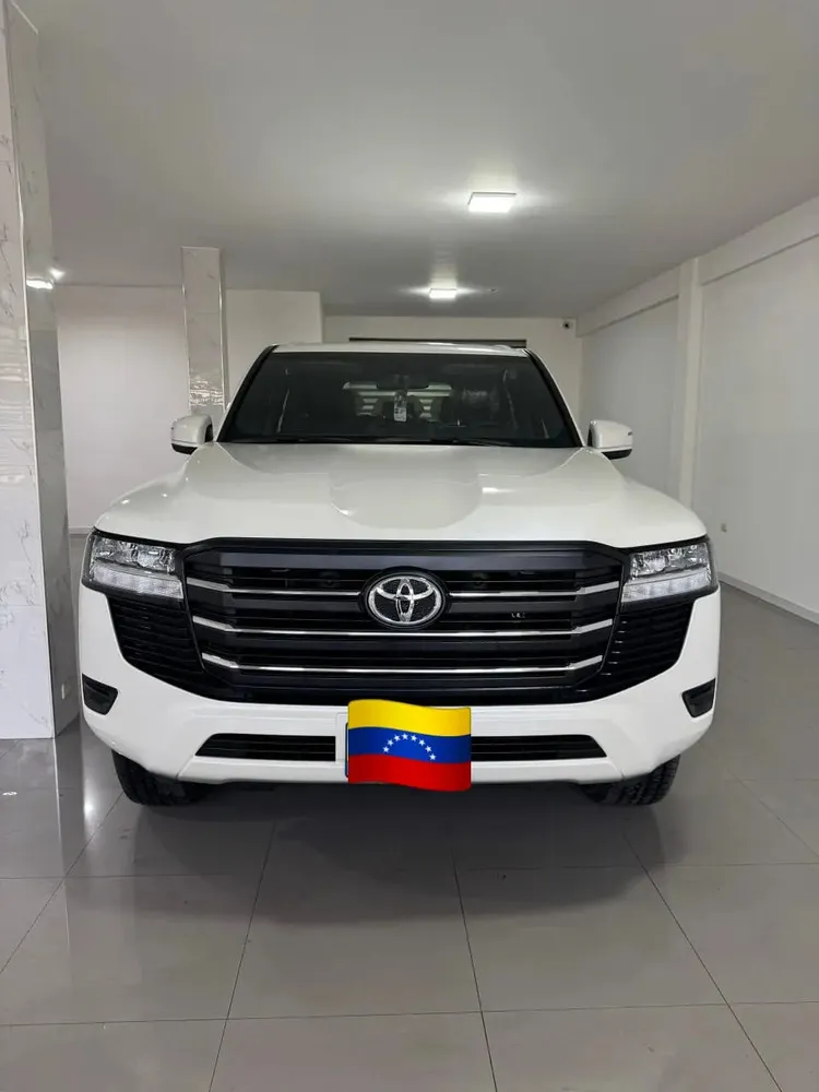 Vista 3 del vehículo: Toyota Land