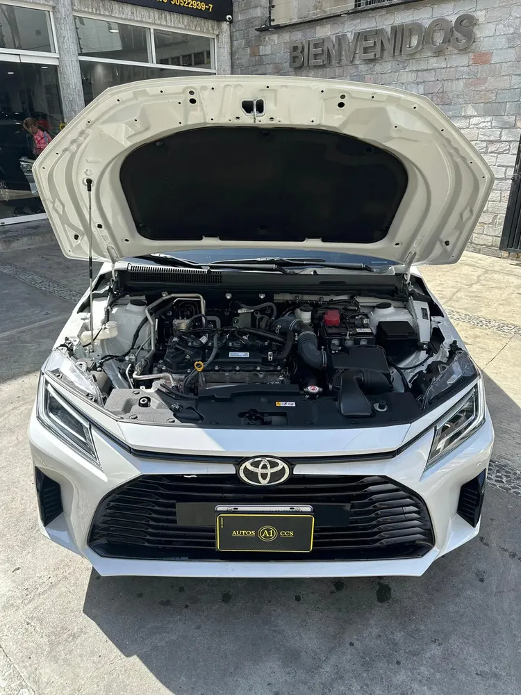 Vista 9 del vehículo: Toyota Yaris