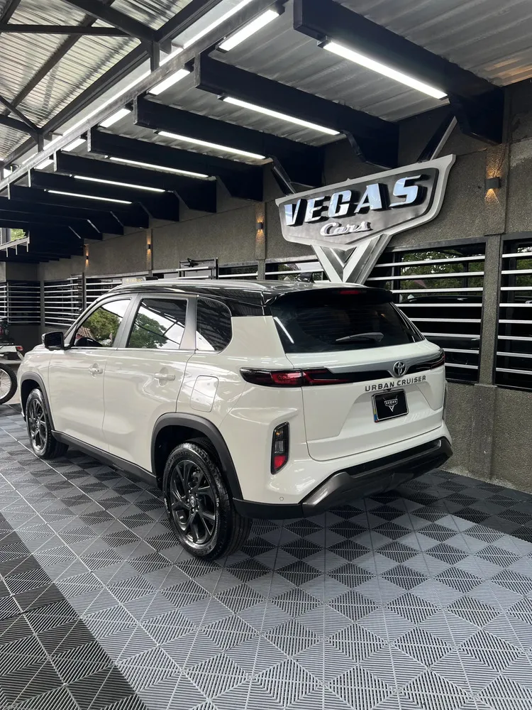 Vista 3 del vehículo: Toyota Urban