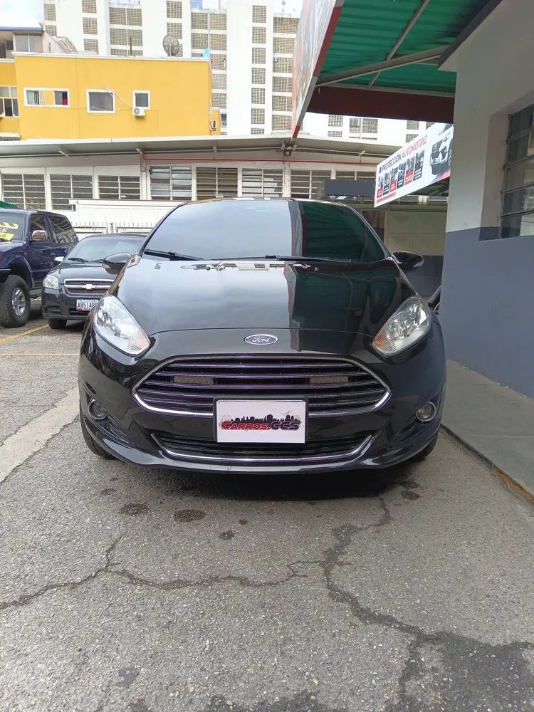 Vista 4 del vehículo: Ford Fiesta