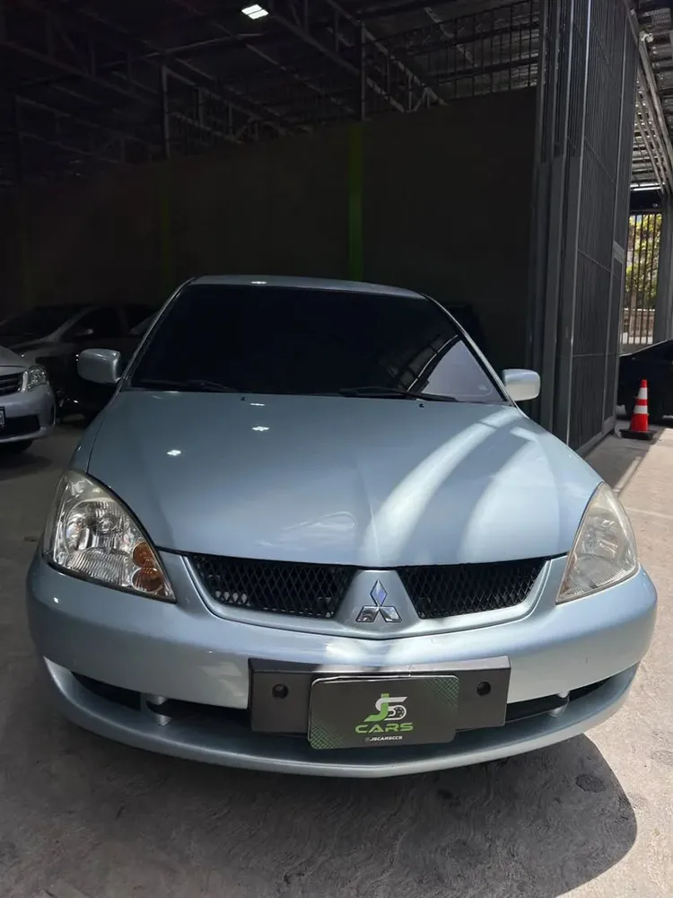 Vista 4 del vehículo: Mitsubishi Lancer