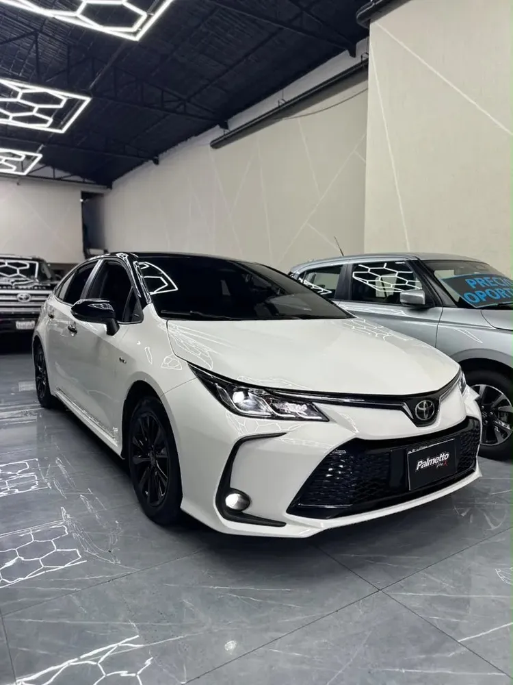 Vista 4 del vehículo: Toyota Corolla