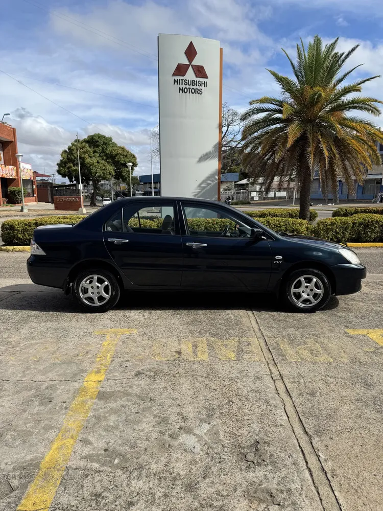 Vista 5 del vehículo: Mitsubishi Lancer