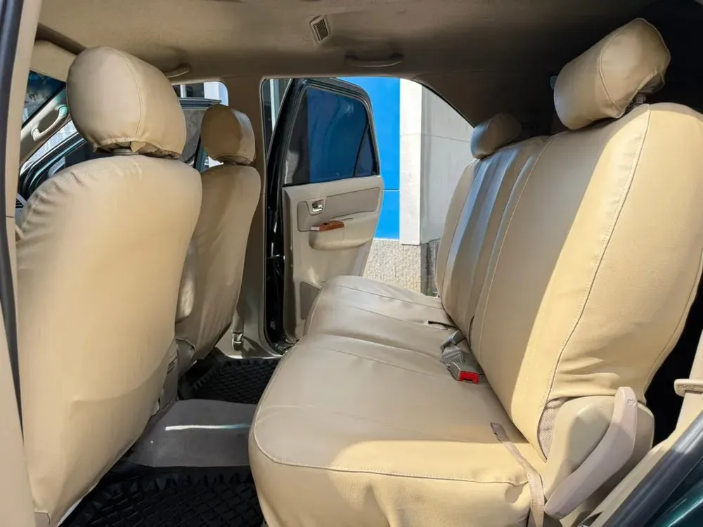 Vista 13 del vehículo: Toyota Fortuner