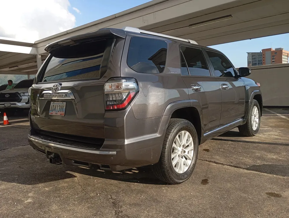 Vista 4 del vehículo: Toyota 4runner