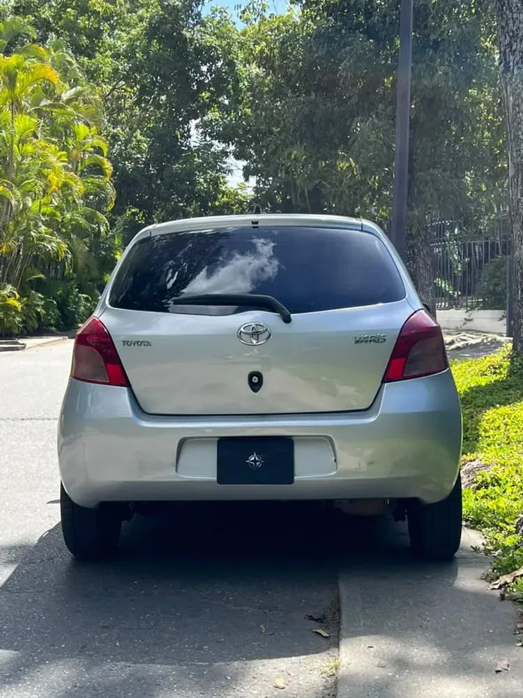 Vista 9 del vehículo: Toyota Yaris