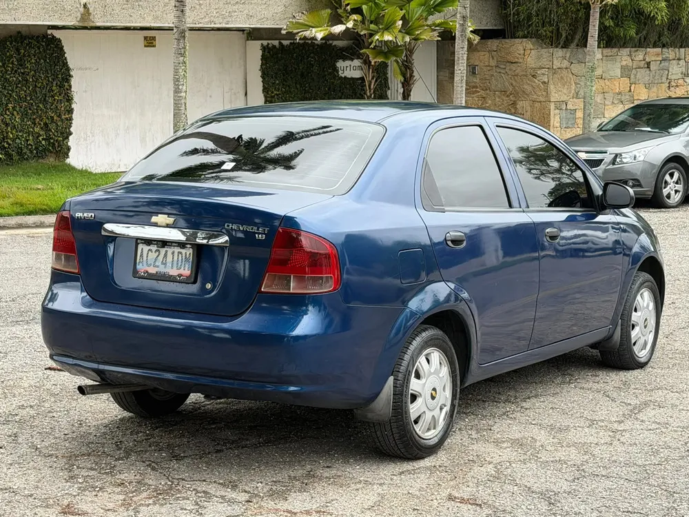 Vista 4 del vehículo: Chevrolet Aveo