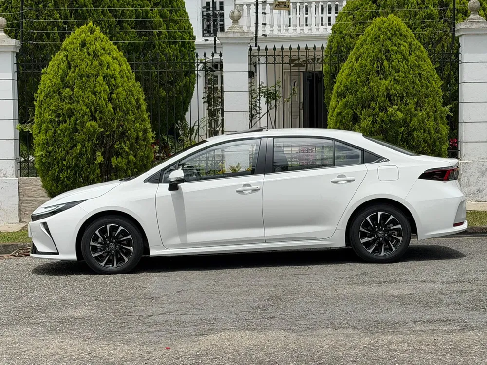 Vista 4 del vehículo: Toyota Corolla
