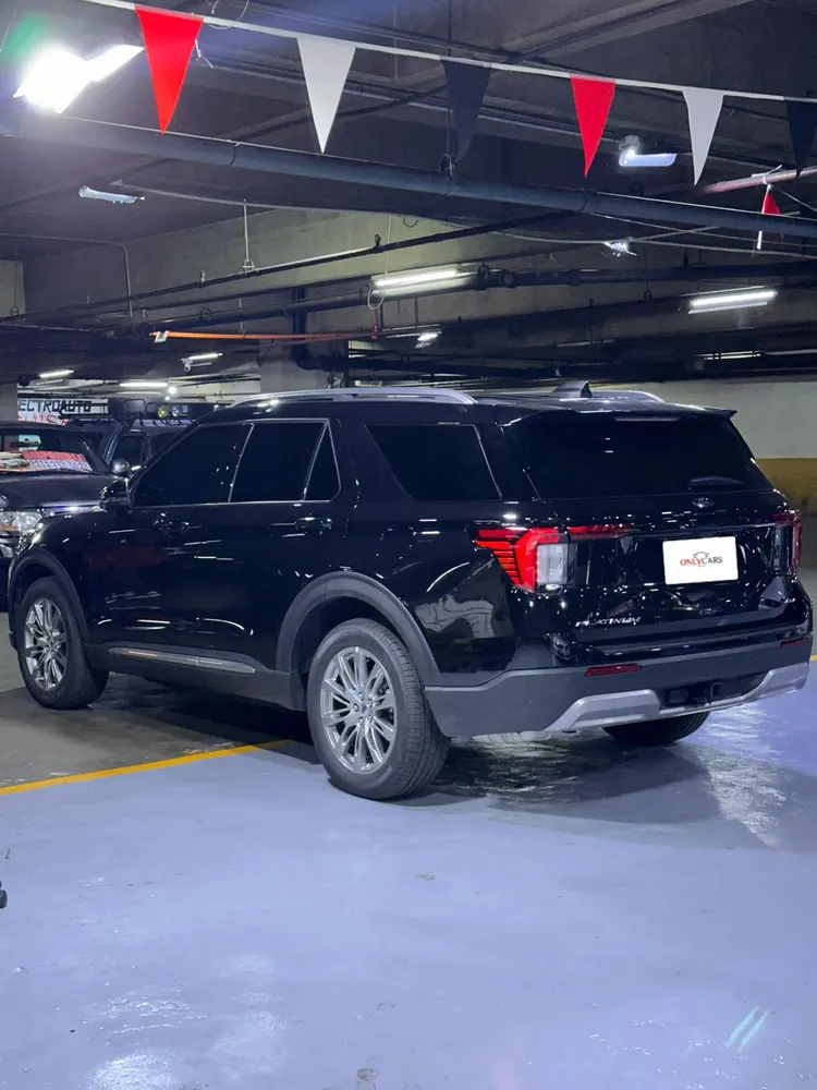 Vista 5 del vehículo: Ford Explorer