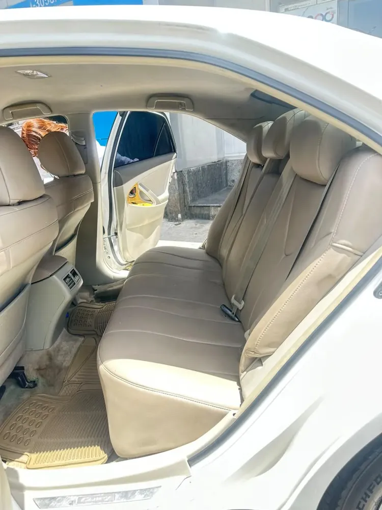 Vista 5 del vehículo: Toyota Camry