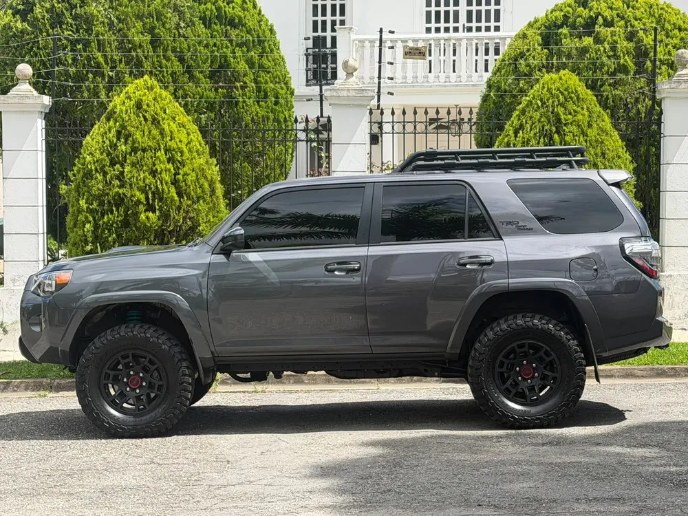 Vista 4 del vehículo: Toyota 4runner