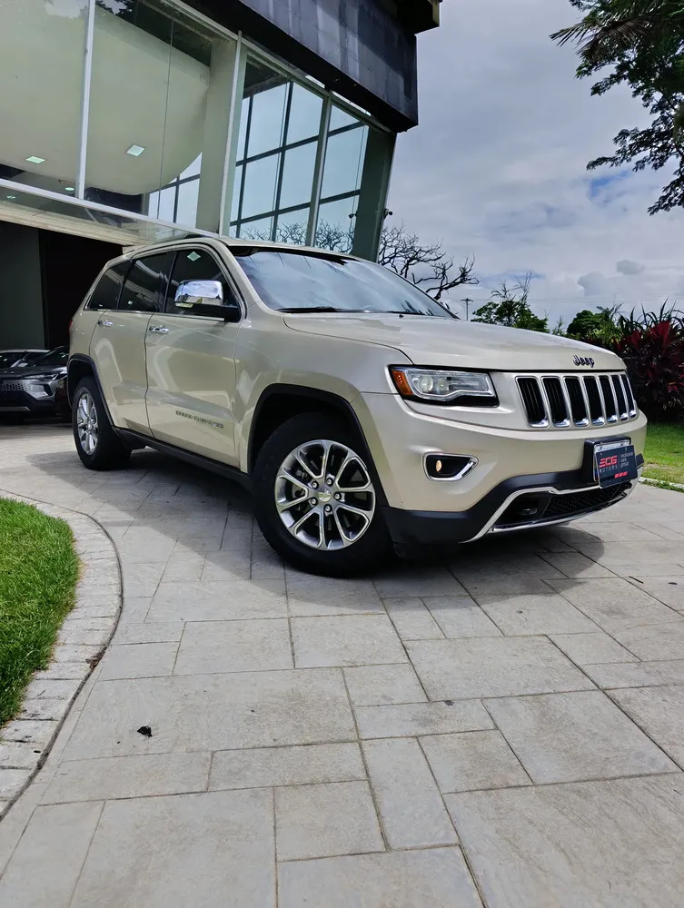 Vista 4 del vehículo: Jeep Grand