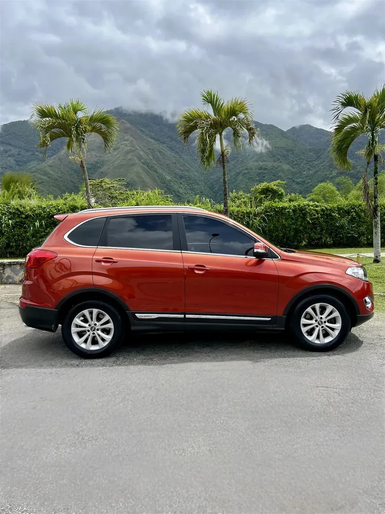 Vista 4 del vehículo: Chery Grand