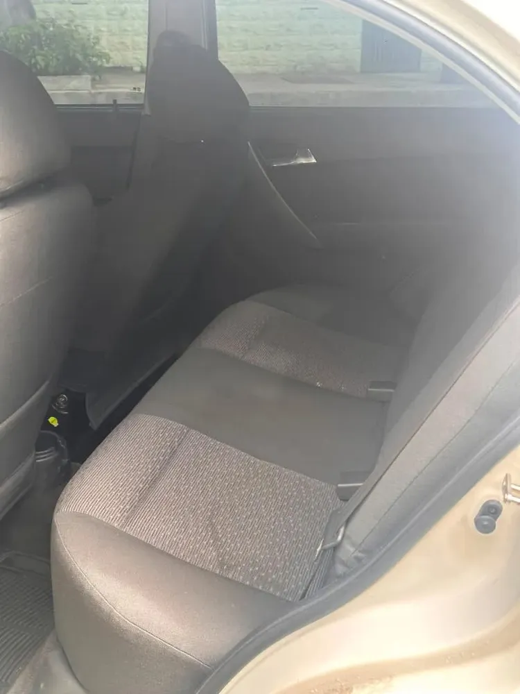 Vista 7 del vehículo: Chevrolet Aveo