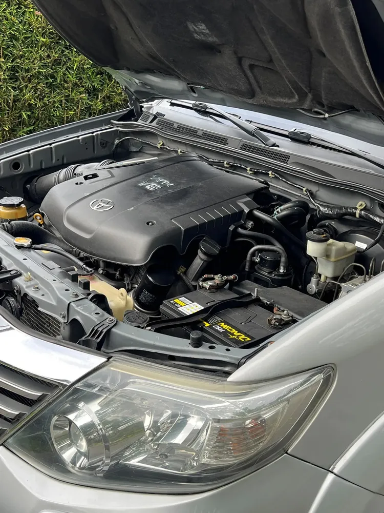 Vista 10 del vehículo: Toyota Fortuner