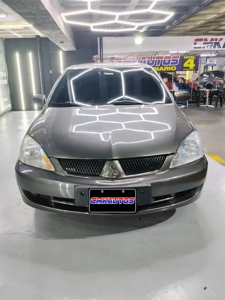Vista 6 del vehículo: Mitsubishi Lancer