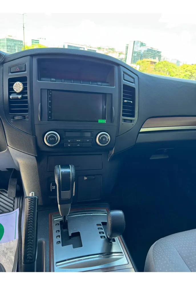 Vista 13 del vehículo: Mitsubishi Montero