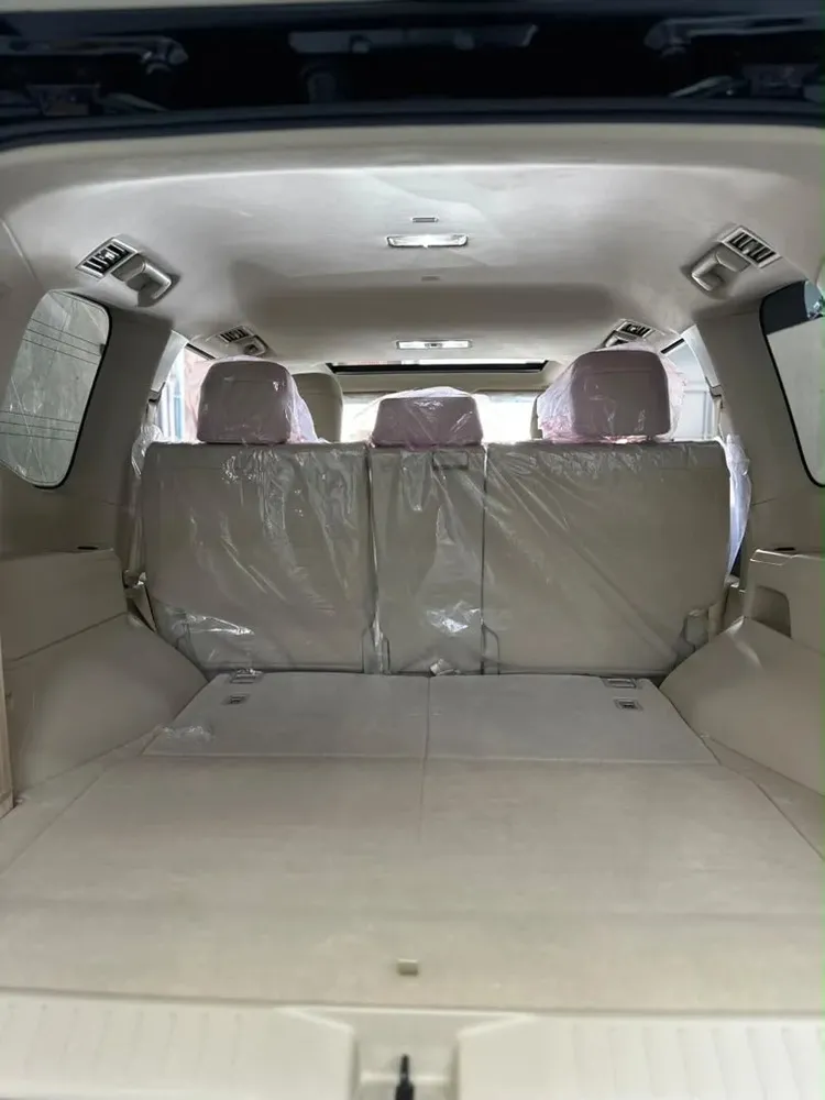 Vista 13 del vehículo: Toyota Lc300