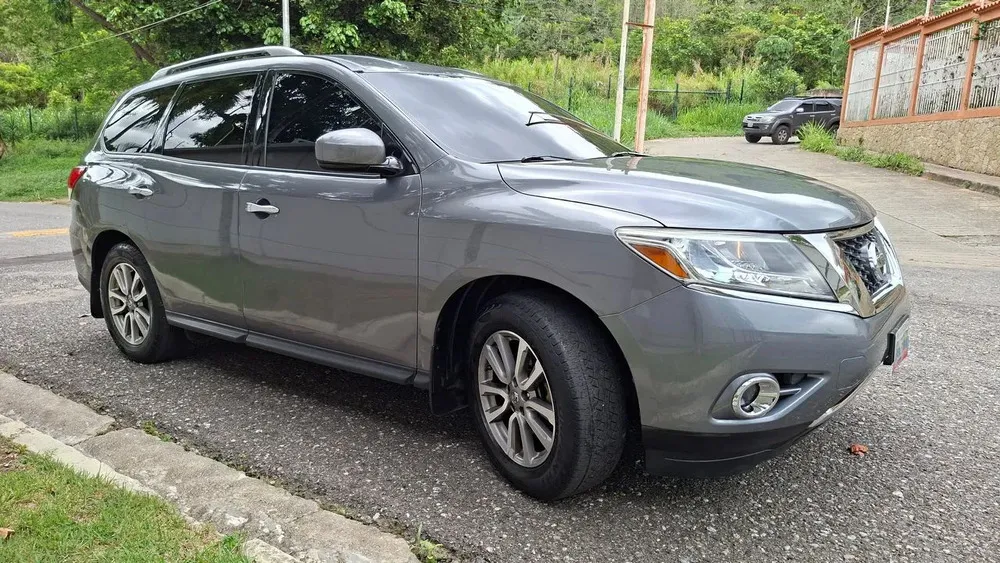 Vista 2 del vehículo: Nissan Pathfinder