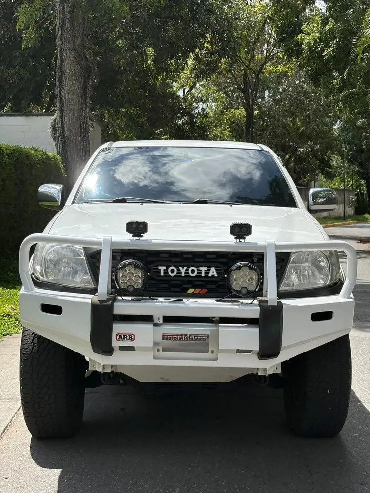 Vista 4 del vehículo: Toyota Hilux
