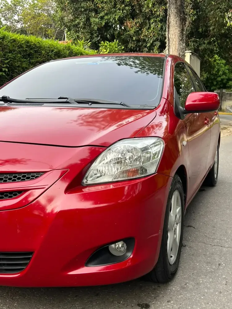 Vista 6 del vehículo: Toyota Yaris