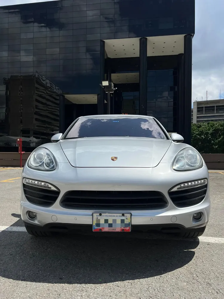 Vista 3 del vehículo: Porshe Cayennes