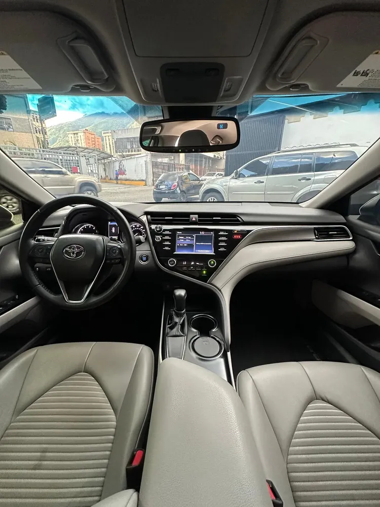 Vista 11 del vehículo: Toyota Camry