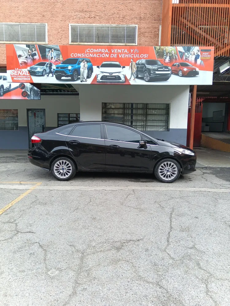 Vista 2 del vehículo: Ford Fiesta
