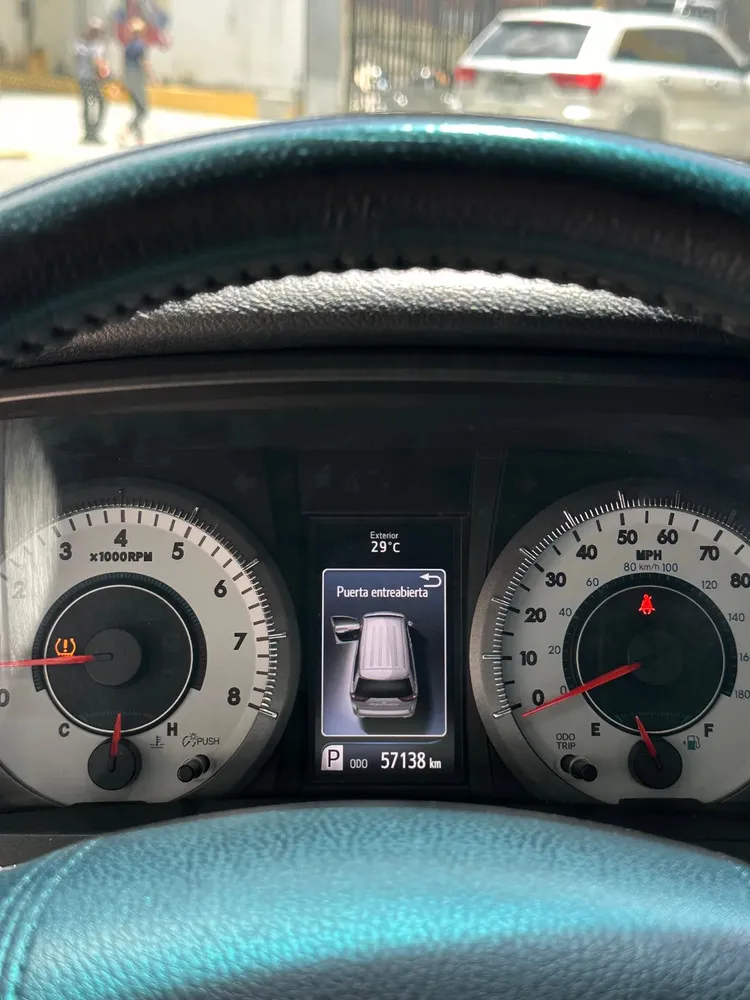 Vista 2 del vehículo: Toyota Sienna