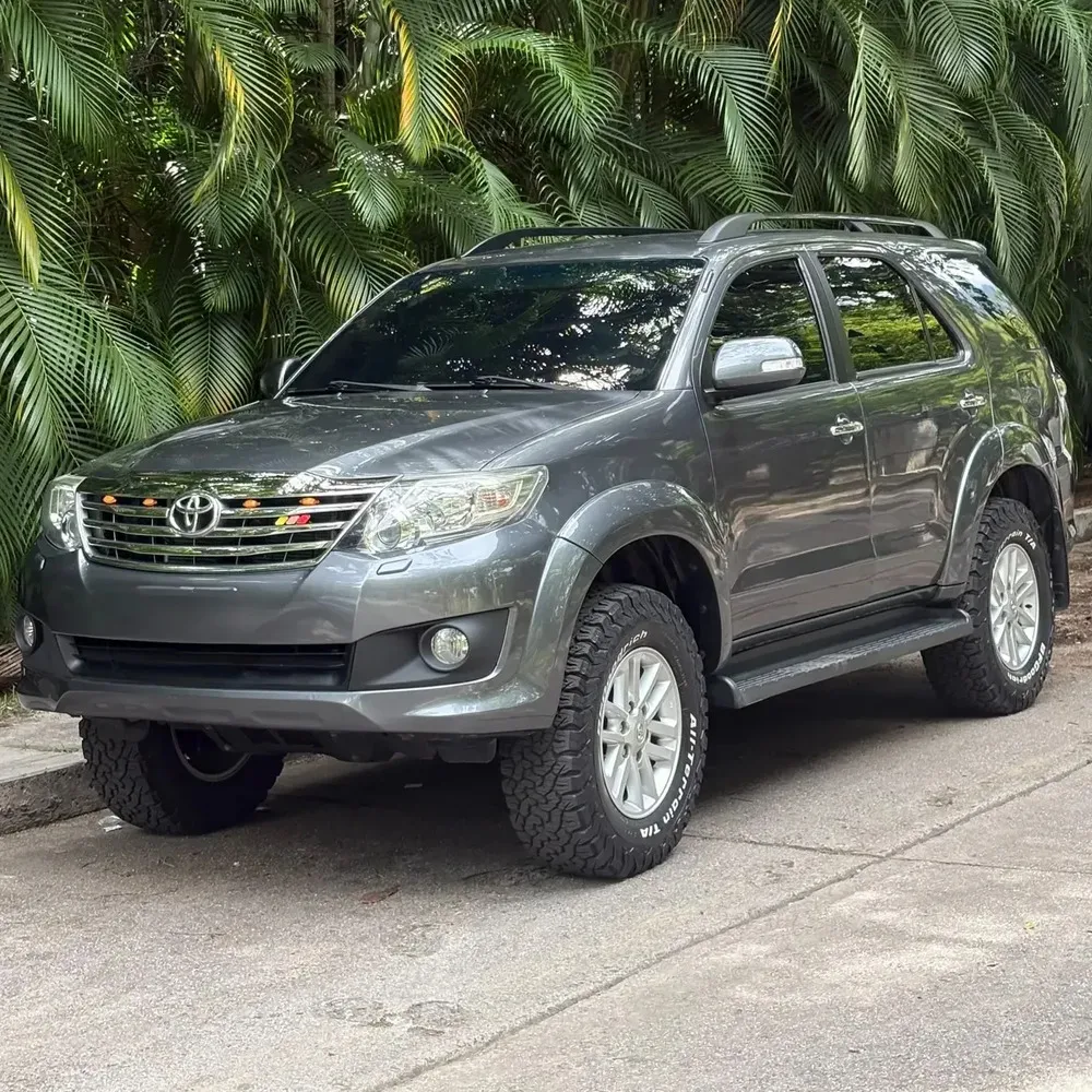 Vista 14 del vehículo: Toyota Fortuner