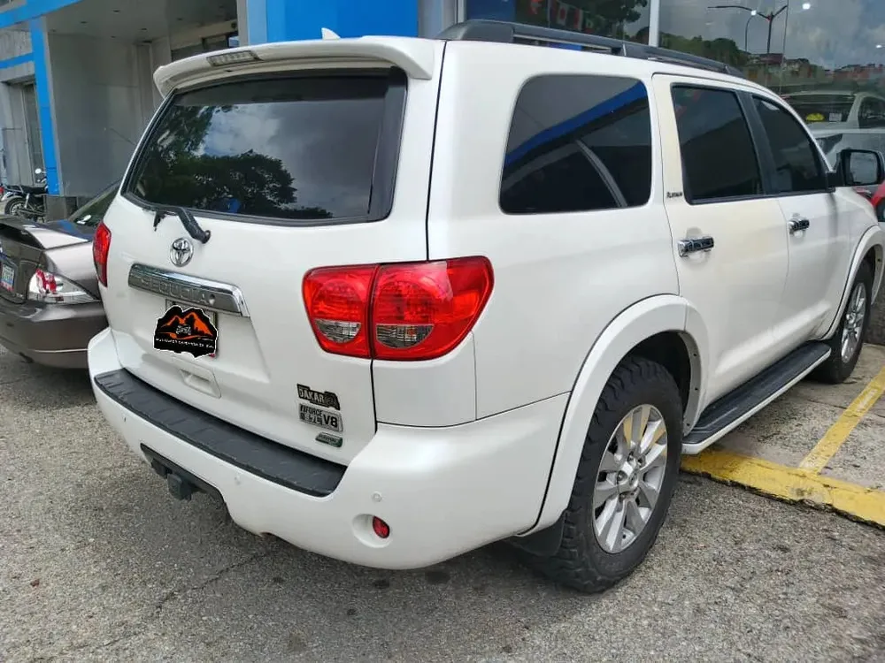 Vista 4 del vehículo: Toyota Sequoia