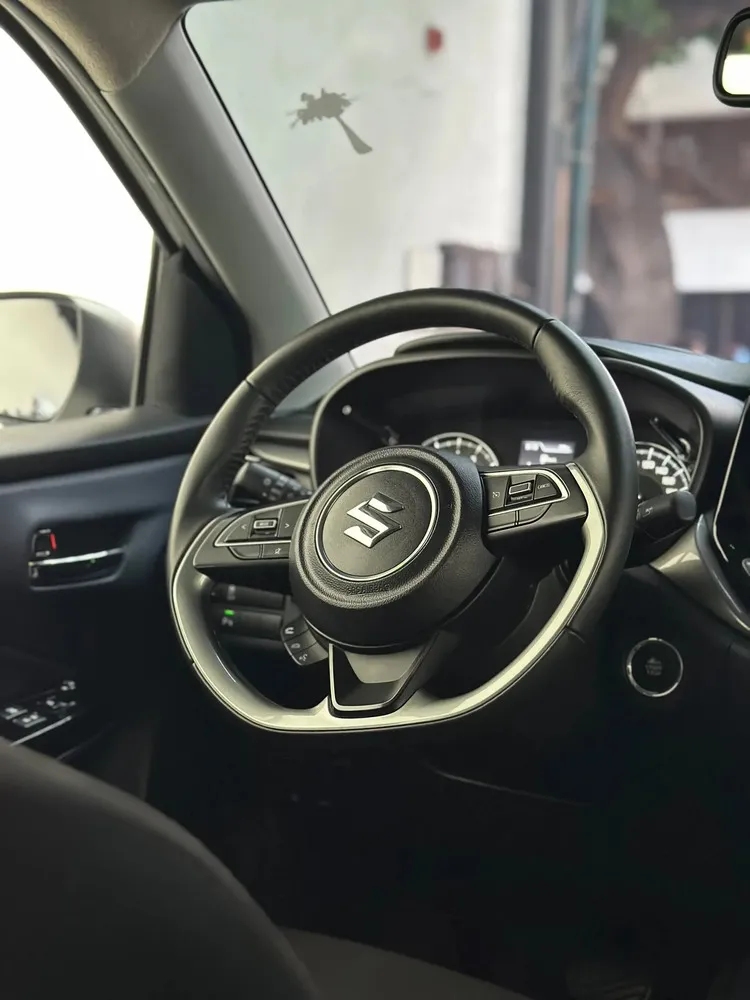 Vista 9 del vehículo: Suzuki Baleno