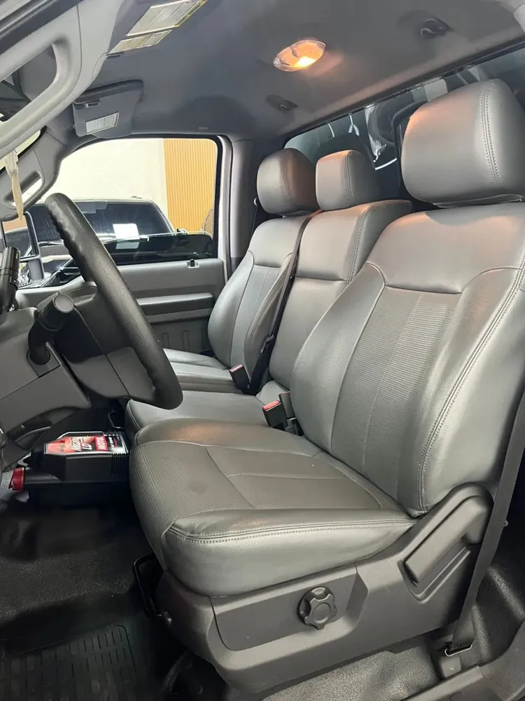 Vista 7 del vehículo: Ford F-350