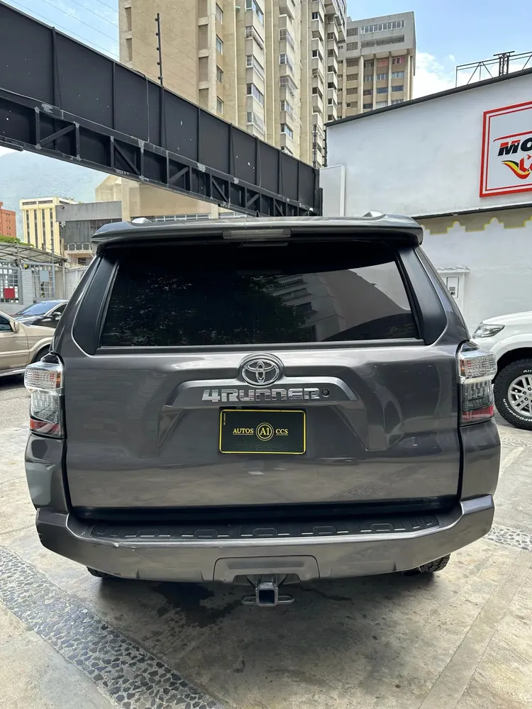 Vista 10 del vehículo: Toyota 4Runner
