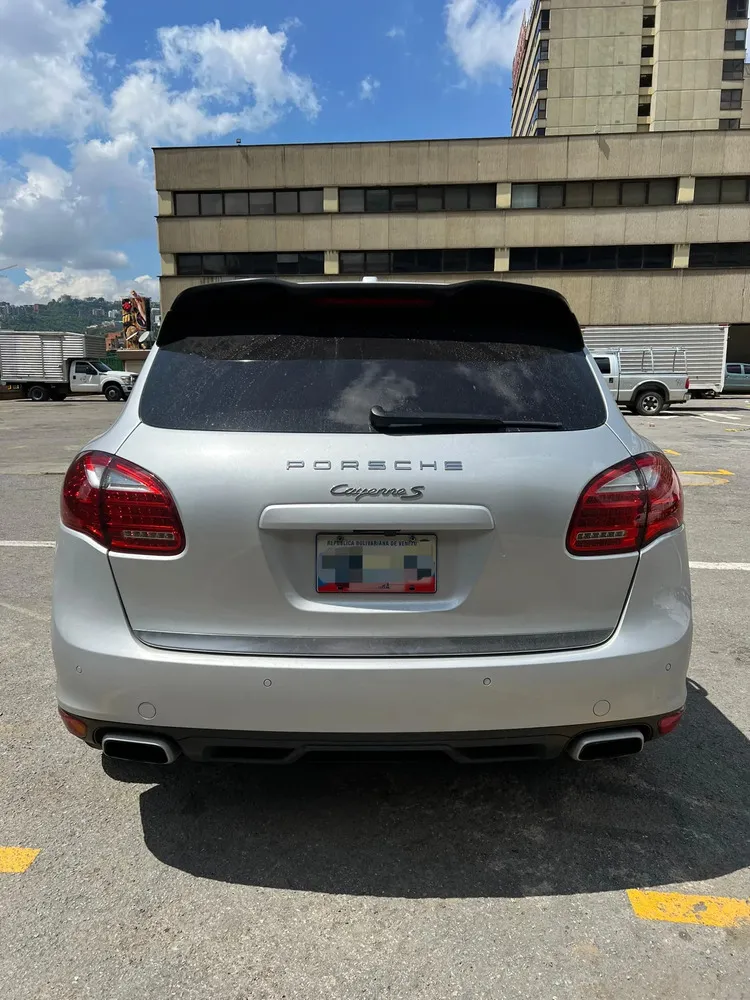 Vista 4 del vehículo: Porshe Cayennes