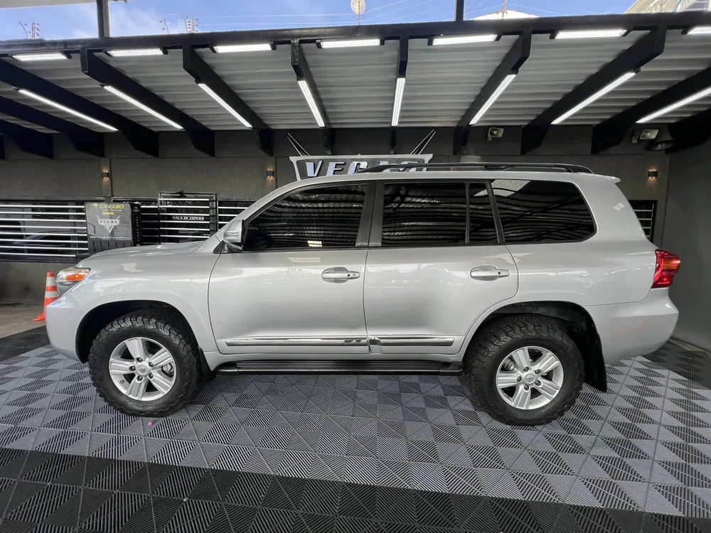 Vista 2 del vehículo: Toyota Land