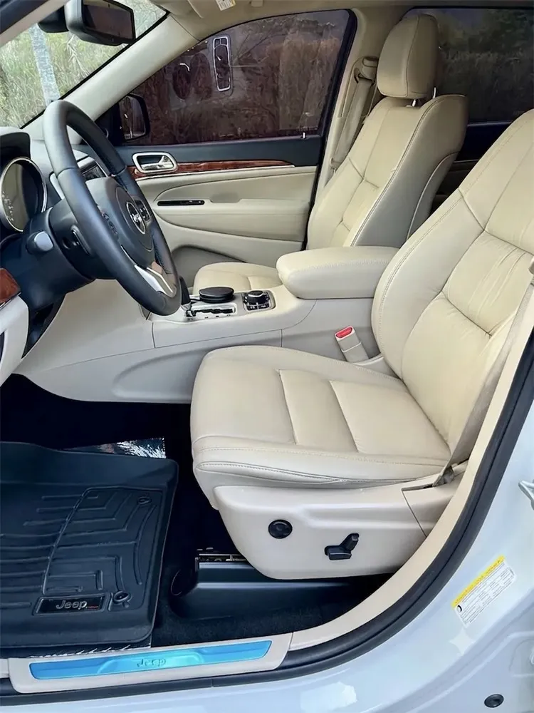 Vista 11 del vehículo: Jeep Grand Cherokee