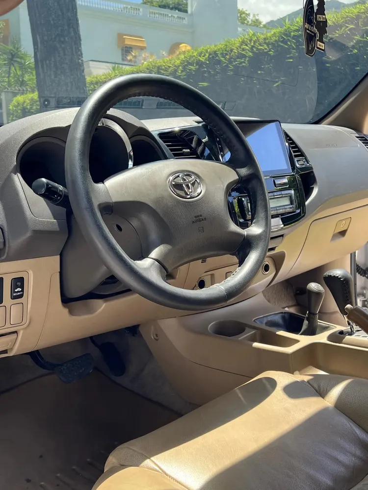 Vista 12 del vehículo: Toyota Fortuner