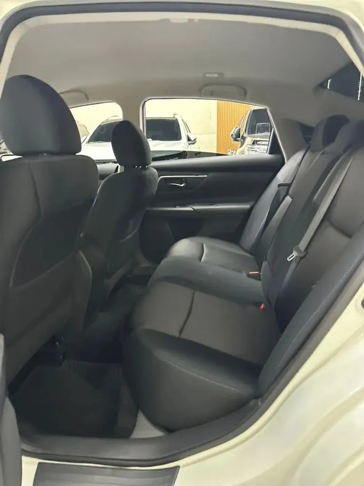 Vista 7 del vehículo: Nissan Altima